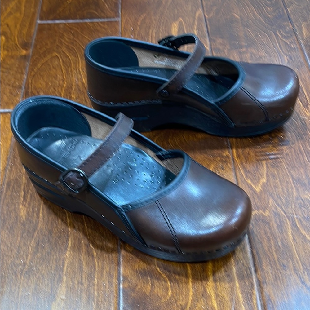 DANSKO Nurse Clogs Size 5.5 Brown Leather Mary Jane shoes